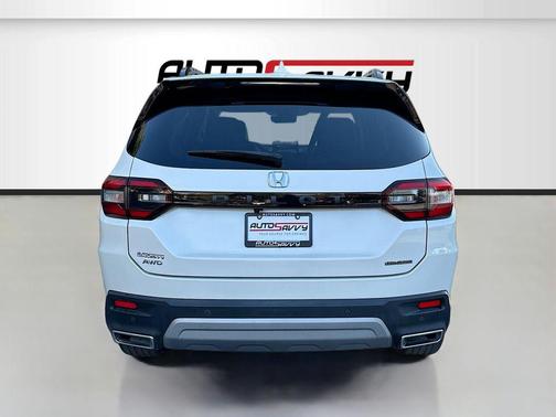 2023 Honda Pilot Touring 8-Passenger