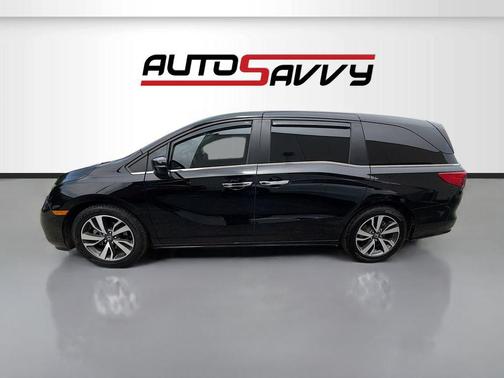 Crystal Black Pearl 2023 Honda Odyssey Touring