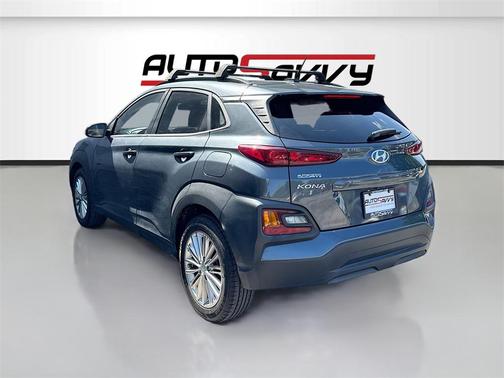 2021 Hyundai KONA SEL