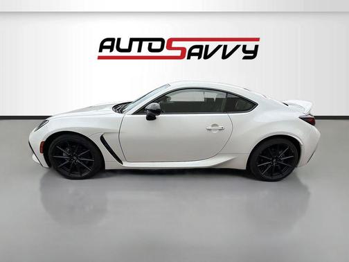 Halo 2023 Toyota GR86 Premium