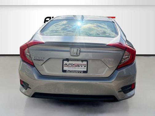 Lunar Silver Metallic 2018 Honda Civic EX-L