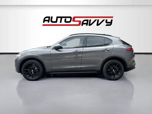 2021 Alfa Romeo Stelvio Base