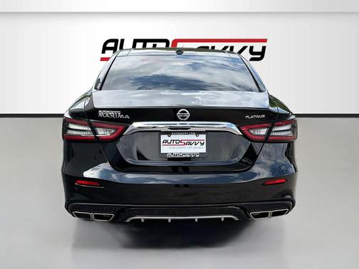 Super Black 2022 Nissan Maxima 3.5 Platinum