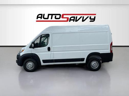 Bright White Clearcoat 2025 RAM ProMaster 1500 Base
