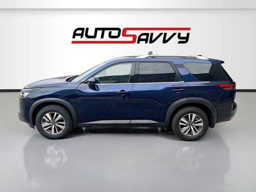 2022 Nissan Pathfinder SL 2WD