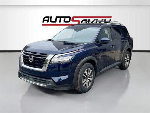 2022 Nissan Pathfinder SL 2WD