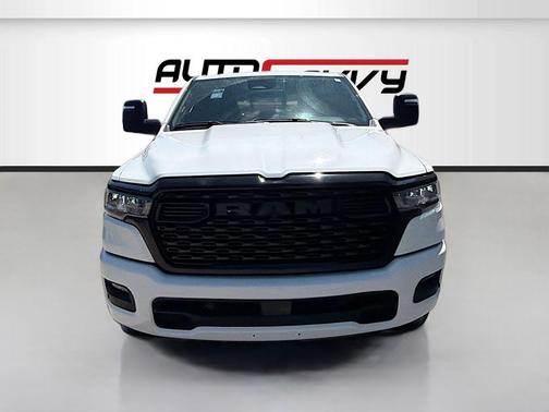 Bright White Clearcoat 2025 RAM 1500 Big Horn/Lone Star