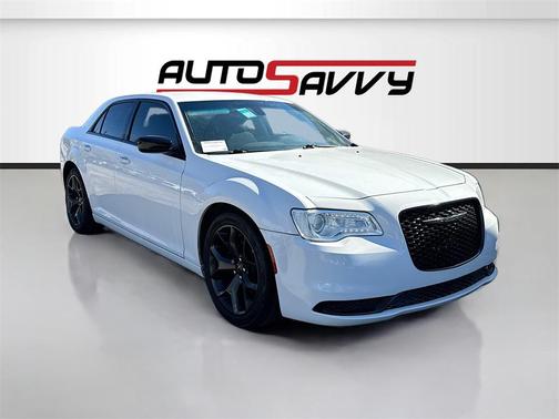 2020 Chrysler 300 Touring