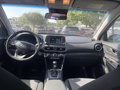 2021 Hyundai KONA SEL