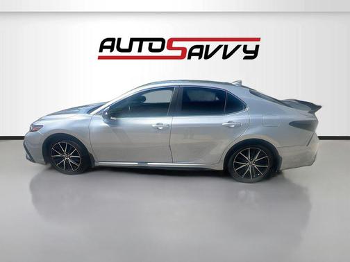 Celestial Silver Metallic 2024 Toyota Camry SE