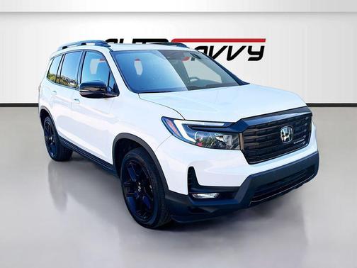 Platinum White Pearl 2024 Honda Passport AWD Black