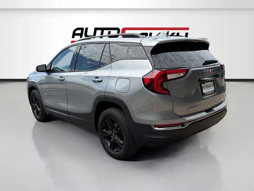 Sterling Metallic 2024 GMC Terrain AWD AT4