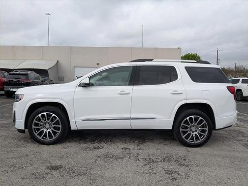 2022 GMC Acadia Denali