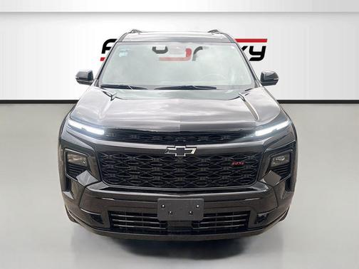Mosaic Black Metallic 2024 Chevrolet Traverse RS