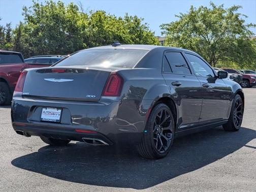 2019 Chrysler 300 Touring