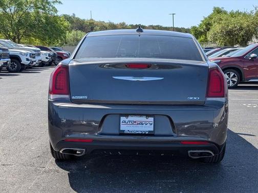 2019 Chrysler 300 Touring