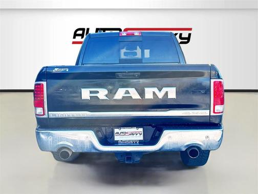 2017 RAM 1500 Limited Crew Cab 4x4 5'7' Box