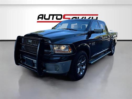 2017 RAM 1500 Limited Crew Cab 4x4 5'7' Box