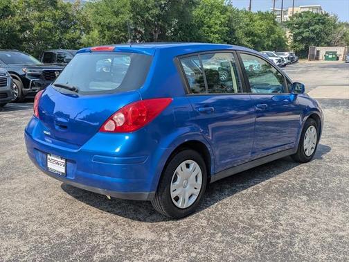 2010 Nissan Versa 1.8 S