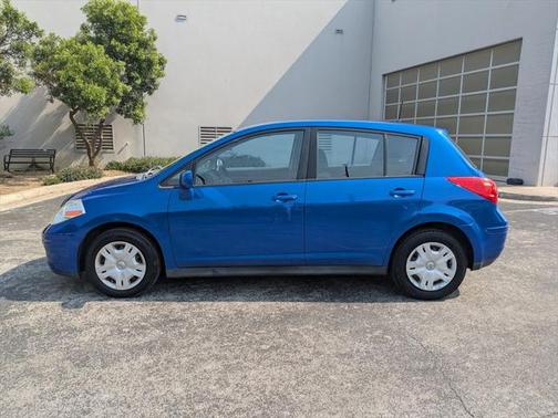 2010 Nissan Versa 1.8 S