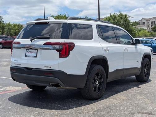 2022 GMC Acadia AWD AT4