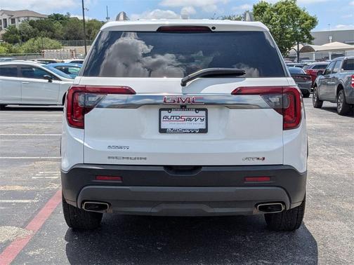 2022 GMC Acadia AWD AT4