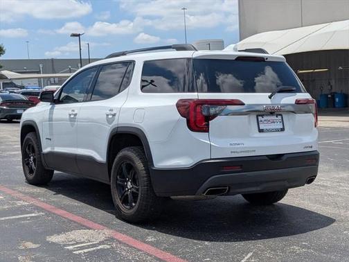 2022 GMC Acadia AWD AT4