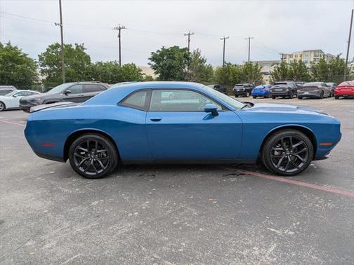2022 Dodge Challenger SXT