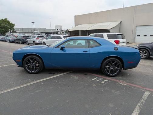 2022 Dodge Challenger SXT