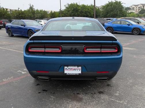 2022 Dodge Challenger SXT