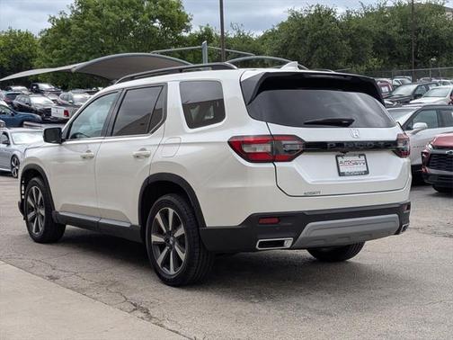 2024 Honda Pilot Touring 8-Passenger