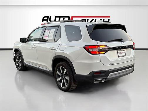 2024 Honda Pilot Touring 8-Passenger