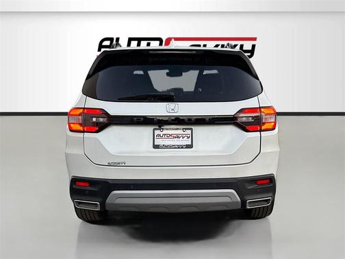 2024 Honda Pilot Touring 8-Passenger