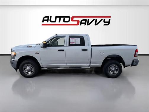 2024 RAM 3500 Tradesman Crew Cab 4x4 6'4' Box