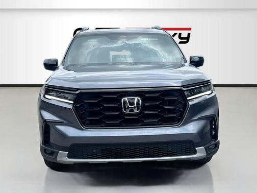 Charcoal 2025 Honda Pilot Black Edition