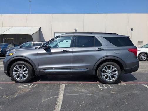 2024 Ford Explorer XLT