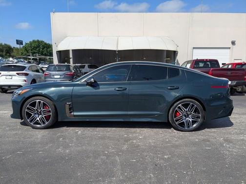 2023 Kia Stinger GT2