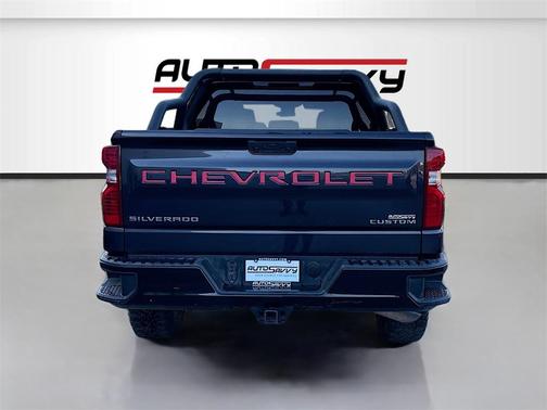 2022 Chevrolet Silverado 1500 Custom Trail Boss