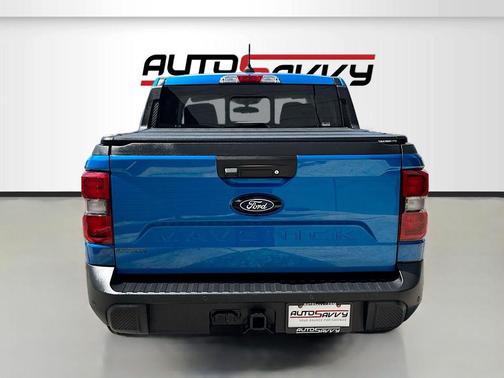 VELOCITY BLUE 2025 Ford Maverick Lariat