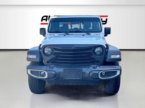 Bright White Clearcoat 2023 Jeep Gladiator Sport S