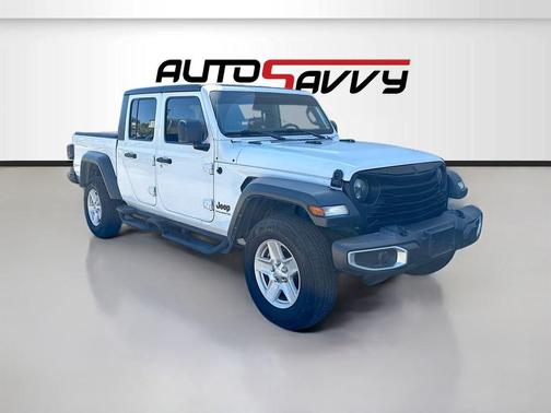 Bright White Clearcoat 2023 Jeep Gladiator Sport S