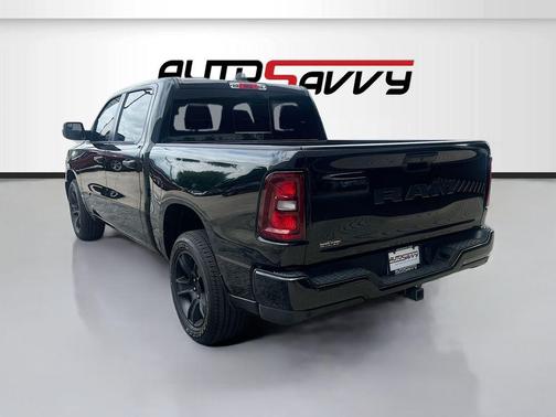 Diamond Black Crystal Pearlcoat 2025 RAM 1500 Tradesman