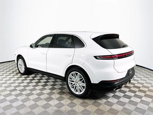 2024 Porsche Cayenne Base