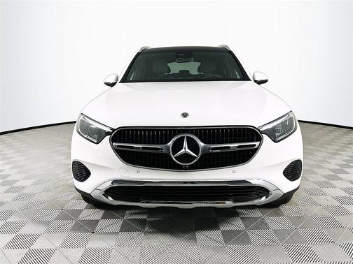 2025 Mercedes-Benz GLC 300