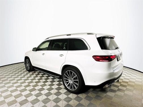 2026 Mercedes-Benz GLS 450 