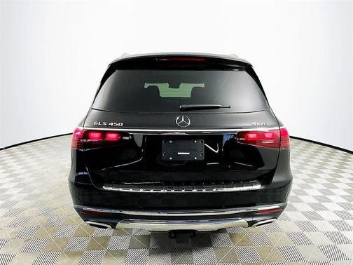 2025 Mercedes-Benz GLS 450 4MATIC