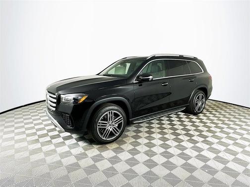 2025 Mercedes-Benz GLS 450 4MATIC