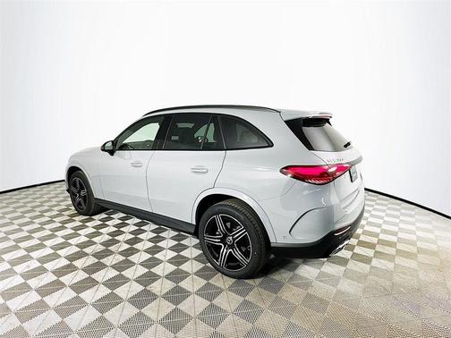 2025 Mercedes-Benz GLC 300 Base