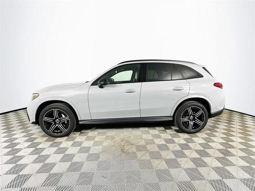 2025 Mercedes-Benz GLC 300 Base