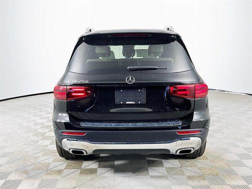 2026 Mercedes-Benz GLB 250 Base